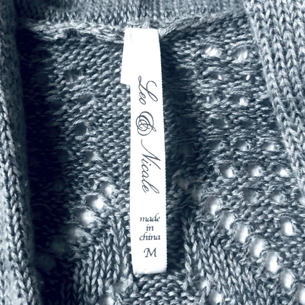 Leo & Nicole gray, long, knit cardigan size M - Picture 3 of 8